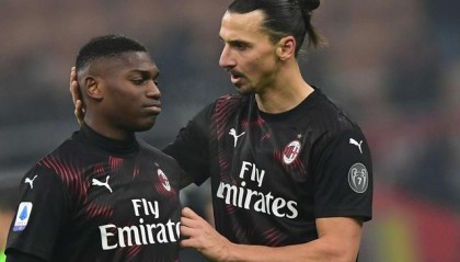  AC米兰完胜克雷莫内塞，莱奥独中两元显锋芒